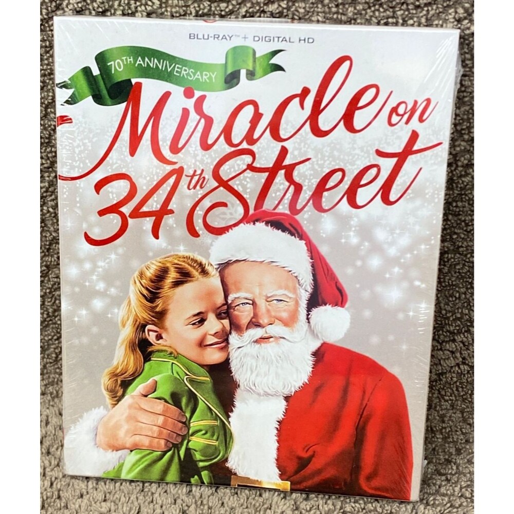Miracle on 34th Street 70th Anniversary Blu Ray+Digital Black&White New Sealed